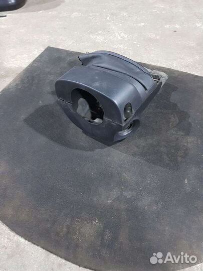 Кожух рулевой колонки Ford focus 2