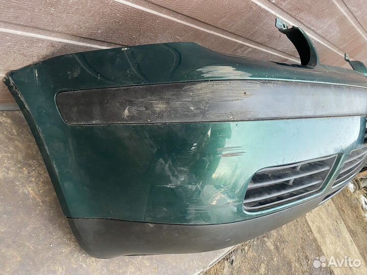 Бампер передний Volkswagen Golf 4