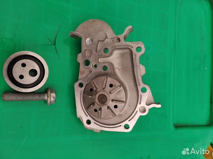 Помпа на renault logan