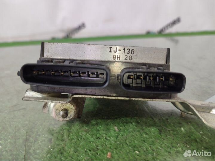 Блок управления форсунками Toyota Avensis AZT255