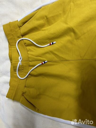 Спортивный костюм в хорошем состоянии