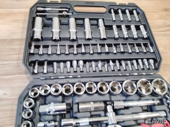 Автомобильный набор инструментов