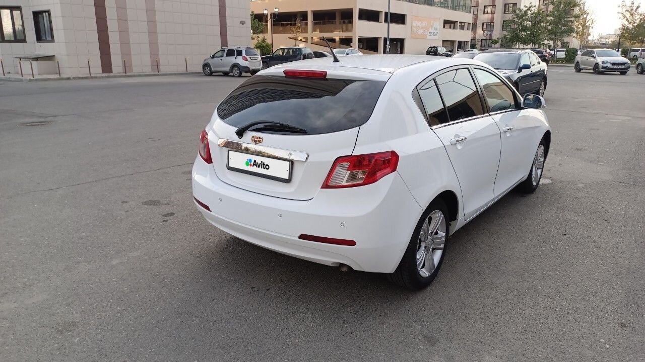 Geely Emgrand EC7: фото владельца