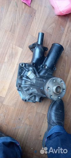 Водяной насос экскаватора. JCB 330. 6 шк