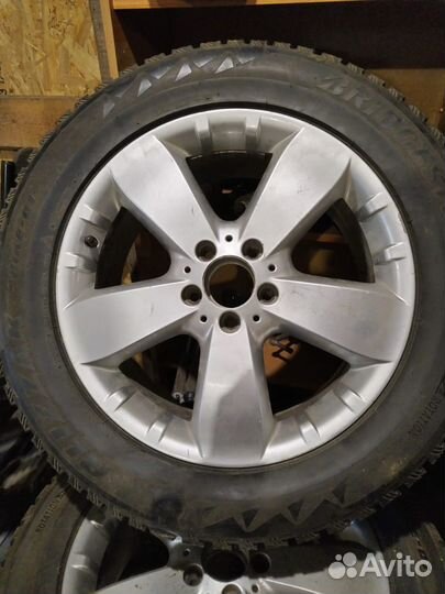 Bridgestone Blizzak Spike-01 255/55 R18 T