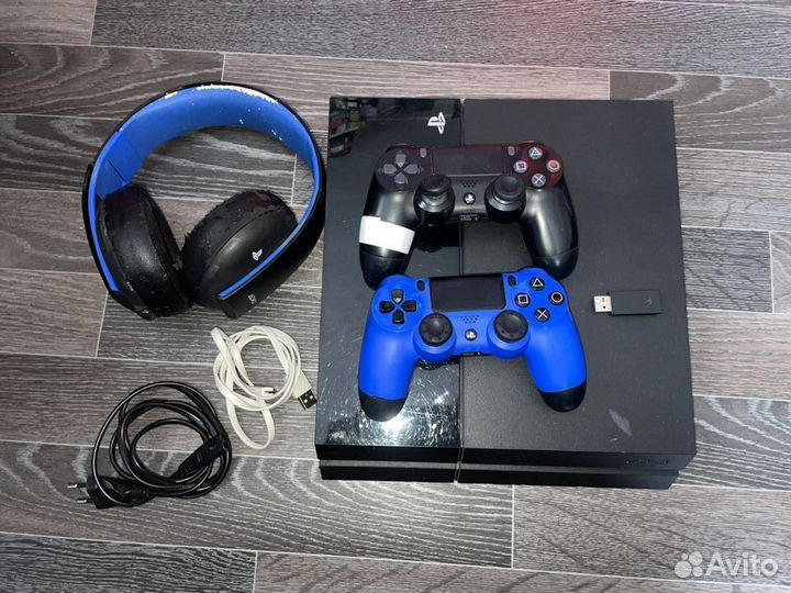 Sony PS4 500GB + Gta V