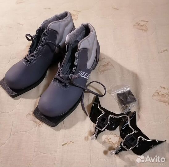 Лыжные ботинки 39 р. и крепления