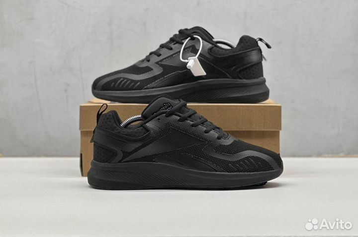 Кроссовки Reebok черные