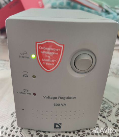 Стабилизатор напряжения defender avr real 600 va