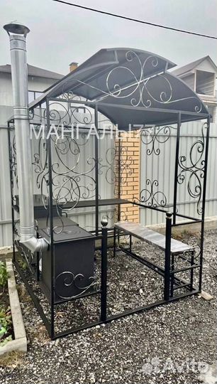 Мангал с крышей