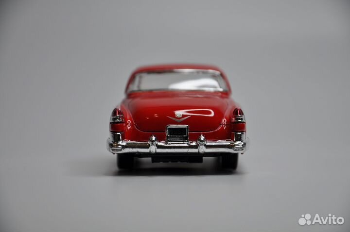 Модель автомобиля Cadillac Series 62 Coupe металл