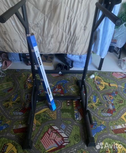 Турник и брусья