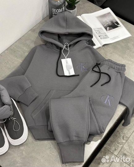 Костюм женский теплый