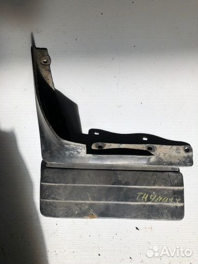 Брызговик передний левый Toyota Town Ace CR21 2C