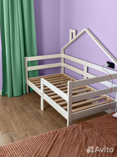 Кроватка с бортиком Терем Инк от 2х лет из натурал