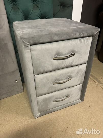 Тумба прикроватная в наличии