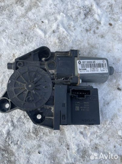 Моторчики стеклоподьемников Renault Fluence,Megan