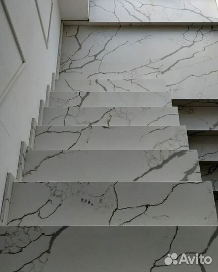 Акриловая лестница