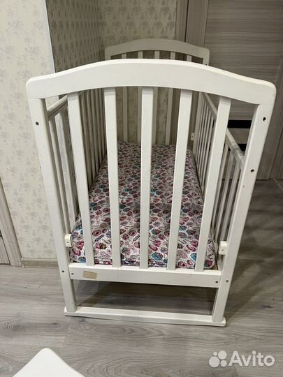 Кровать с матрасом