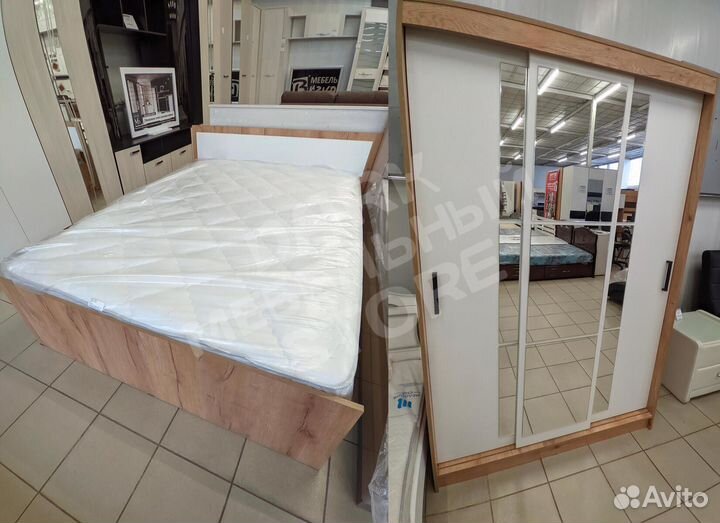 Спальный гарнитур