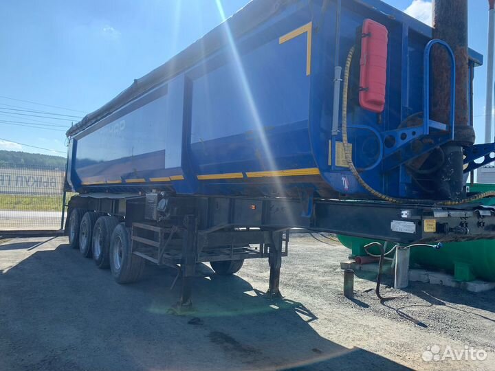 Freightliner Century с полуприцепом, 2000