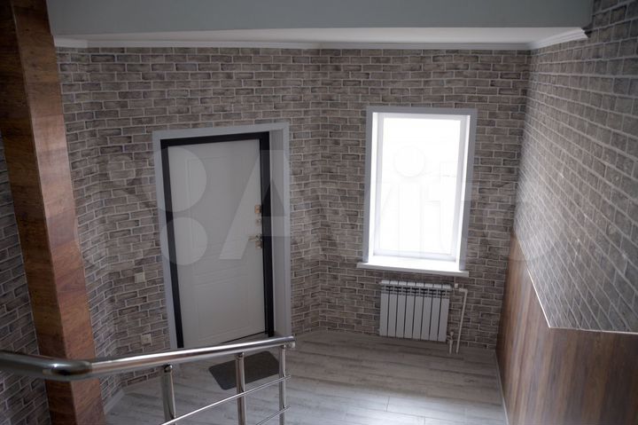 3-к. квартира, 103 м², 1/17 эт.