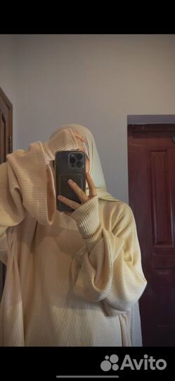 Свитер оверсайз с нарукавниками