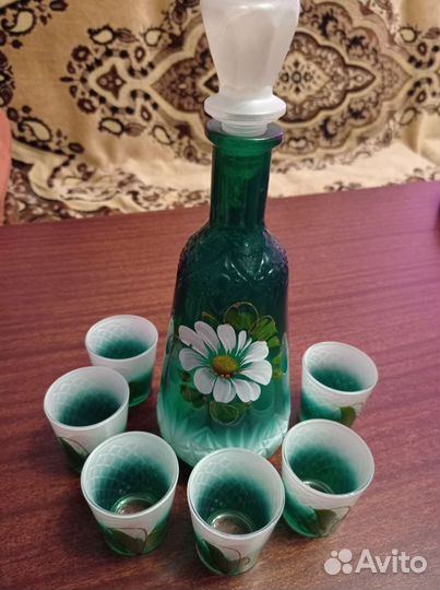 Графин с рюмками