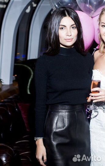 Кожаная юбка dolce gabbana в стиле Белуччи