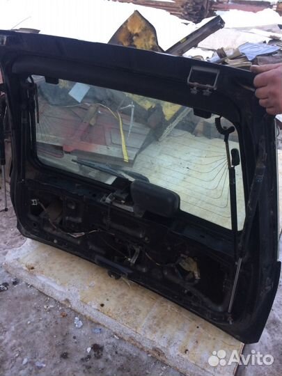 Дверь багажника в сборе ниссан куб