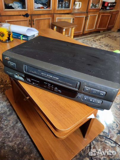 Видеомагнитофон dvd