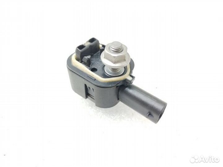 Датчик удара передний правый Bmw 5-Series F10 2011