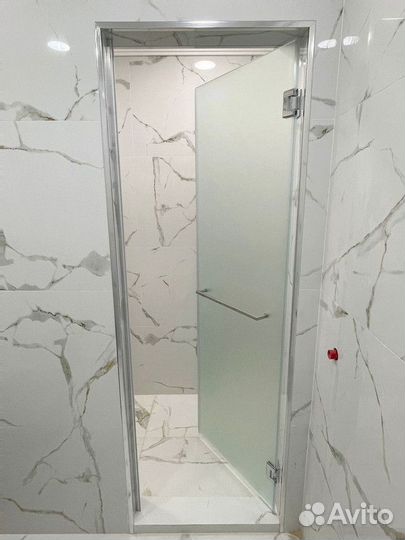 Дверь стеклянная межкомнатная