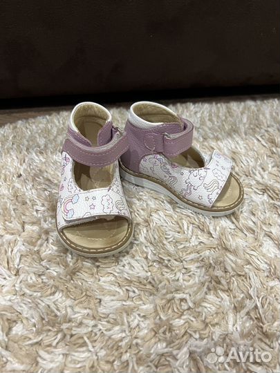 Сандали для девочки