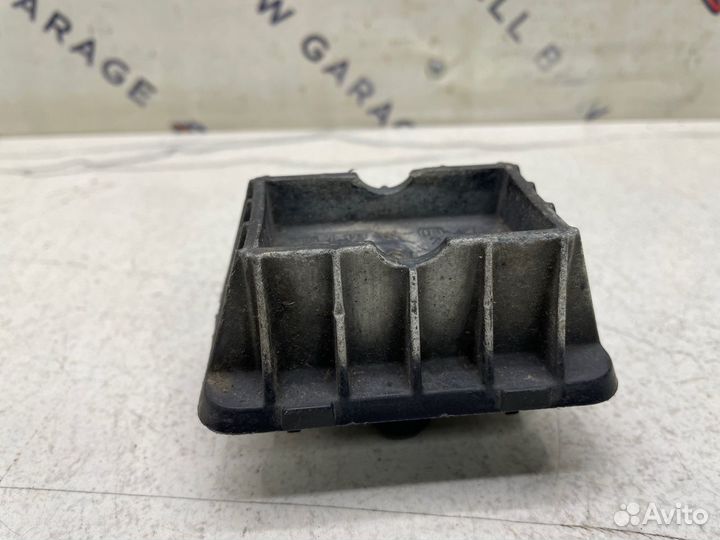 Поддомкратник Bmw E81 E82 E87 E90 E91