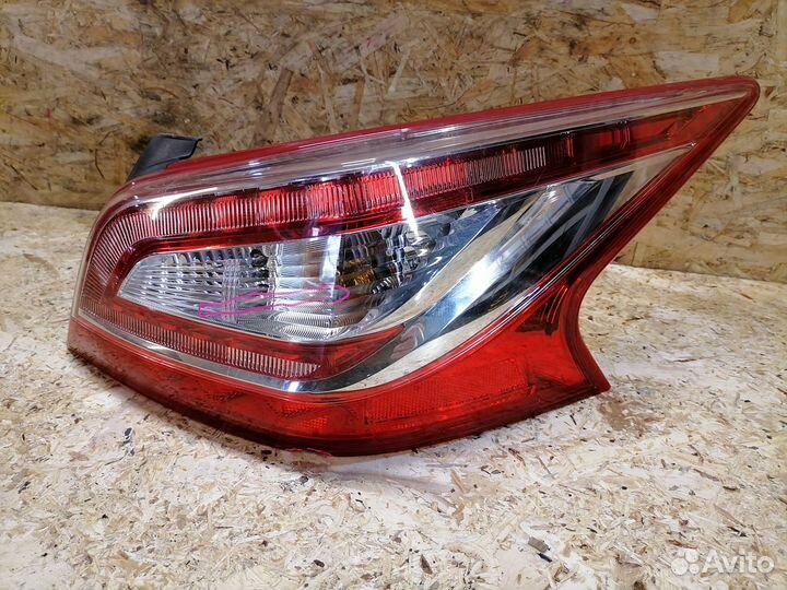 Фонарь правый Nissan Teana L33 дефект