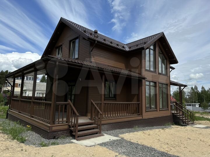 Коттедж 180 м² на участке 1 сот.