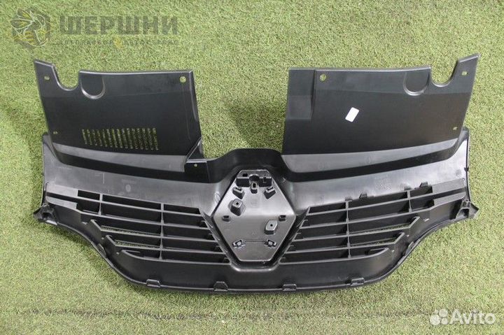 Решетка радиатора Renault Logan/Sandero 14-18 (62