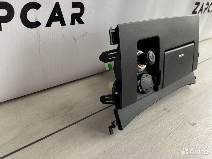 Toyota Land Cruiser 200 пепельница