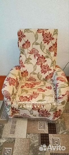 Кресла и столик