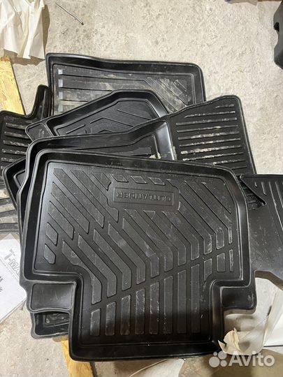 Резиновые коврики Mitsubishi Outlander 3