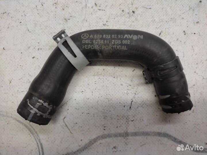 Патрубок ож W639 V-class 272.978 02.2010