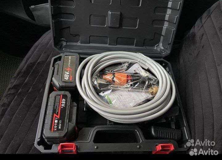 Автомобильная мойка с двумя аккум