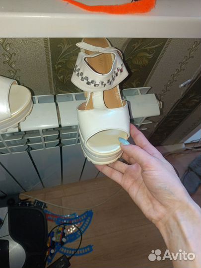 Туфли женские белые 39р