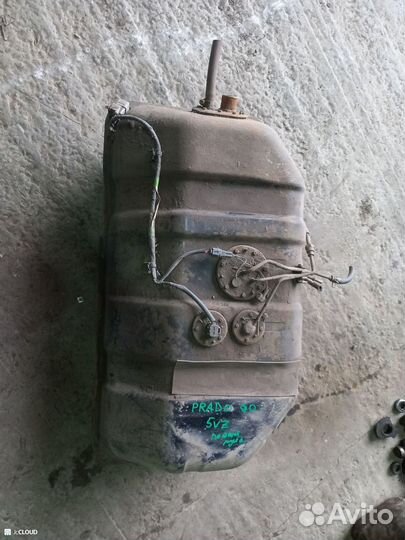 Бензобак на toyota prado VZJ90 5VZ