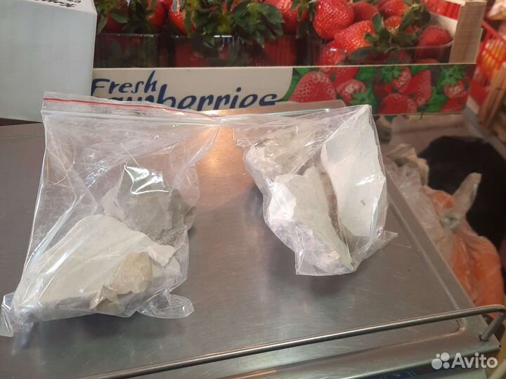 Мел и глина. Некрасова 12. С торца. Маг. Фрукты