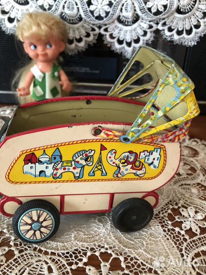 Антикварная коляска для кукол германия