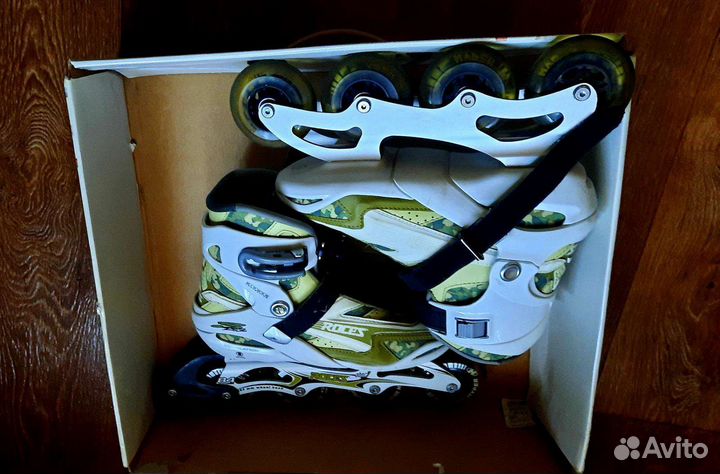 Роликовые коньки 