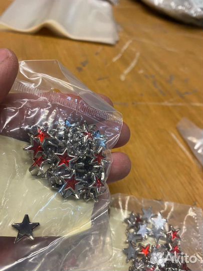 Стразы с шипами