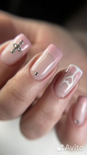 Маникюр, брови